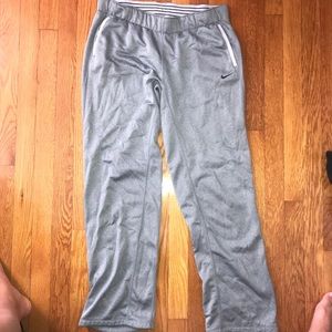 Nike Therma Fit side leg gray sweatpants - M